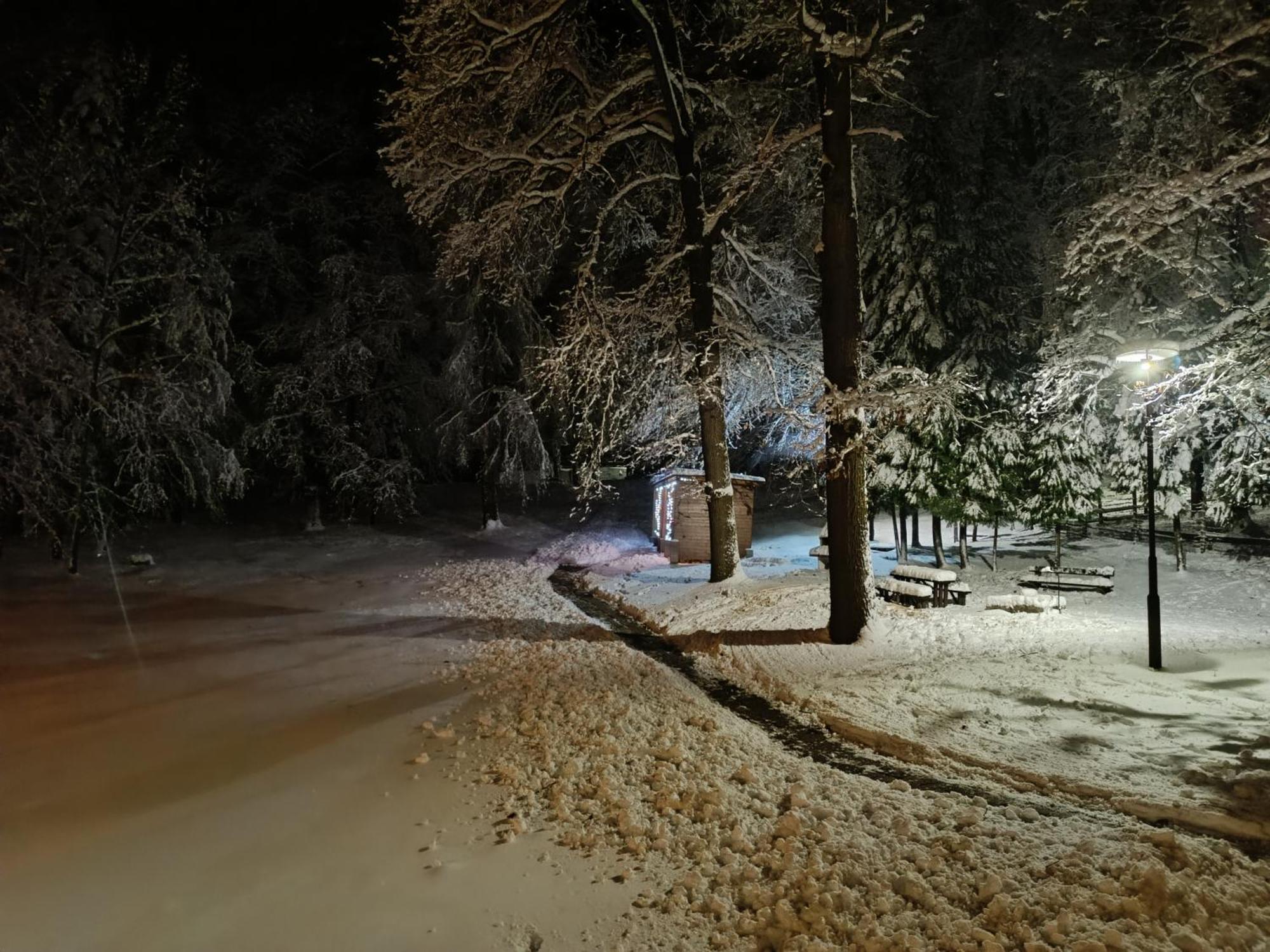 Deja Vu Szallas & Rendezveny Zirc Exteriér fotografie